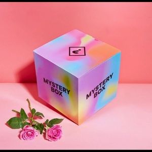 Mystery Victoria secret/bath& body works  box